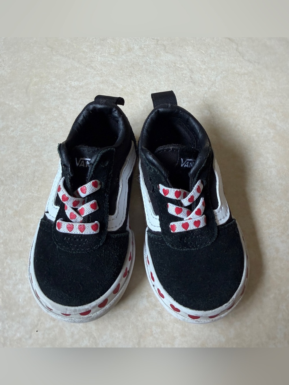 Vans Ward Slip-On Heart Foxing Black White Toddler Girls Shoes Size US 4